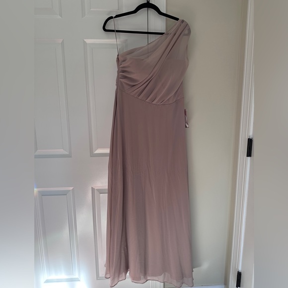Birdy Grey Women's Size L Kira Taupe Chiffon One Shoulder Bridesmaid Dress.NWT - Picture 4 of 5